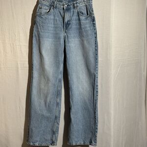 Divided H&M Relaxed Fit Jeans Women’s Size 6 Light Wash Wide Leg 100% Cotton